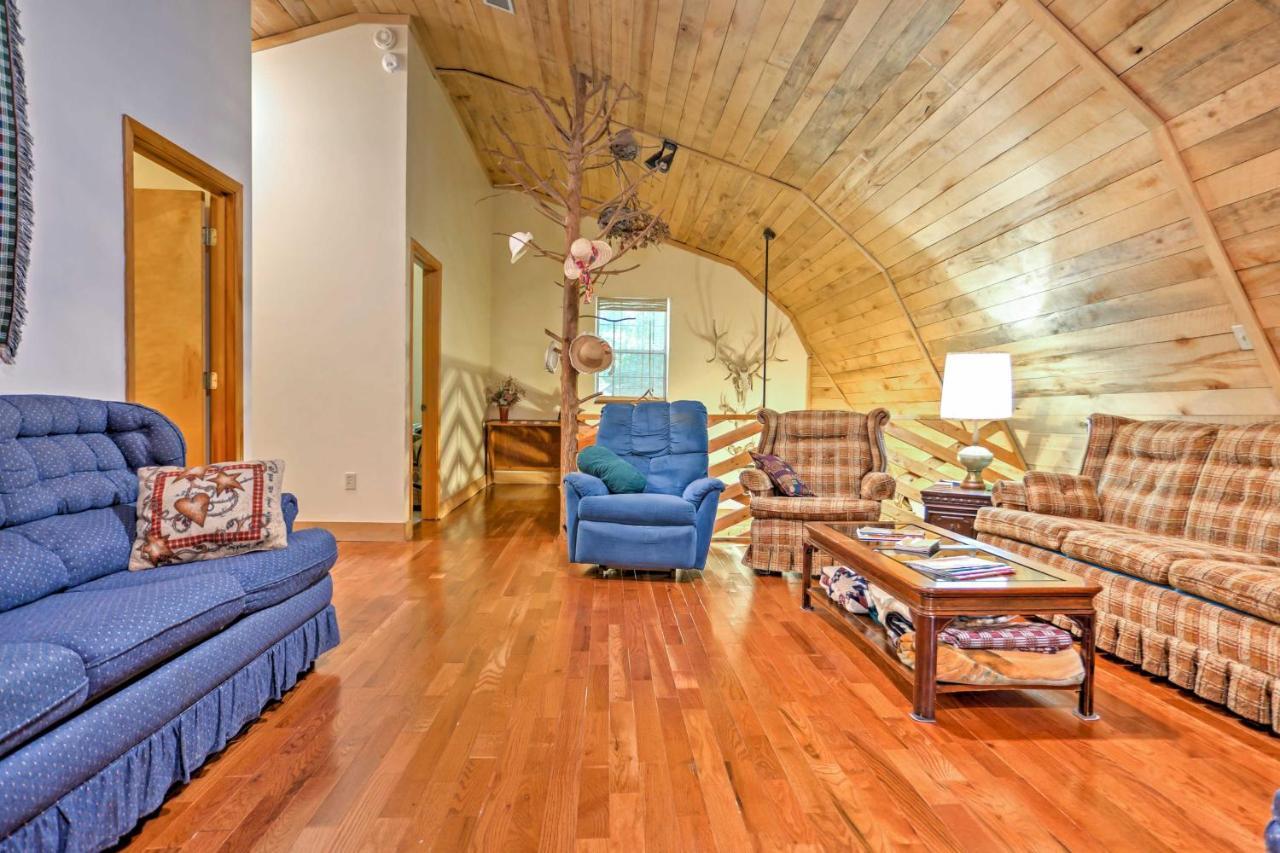 Rustic Taswell Cabin Grill And Walk To Patoka Lake! Exterior photo